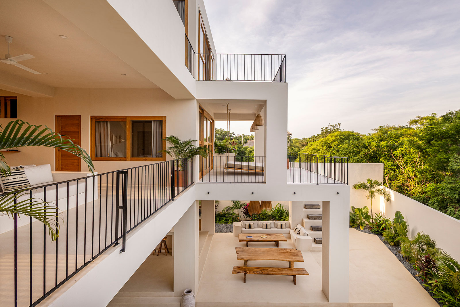 Oaxaca_Luxe_Luxury_Villas_Experiences_Puerto_Escondido_Casa_Taco_Champagne_11