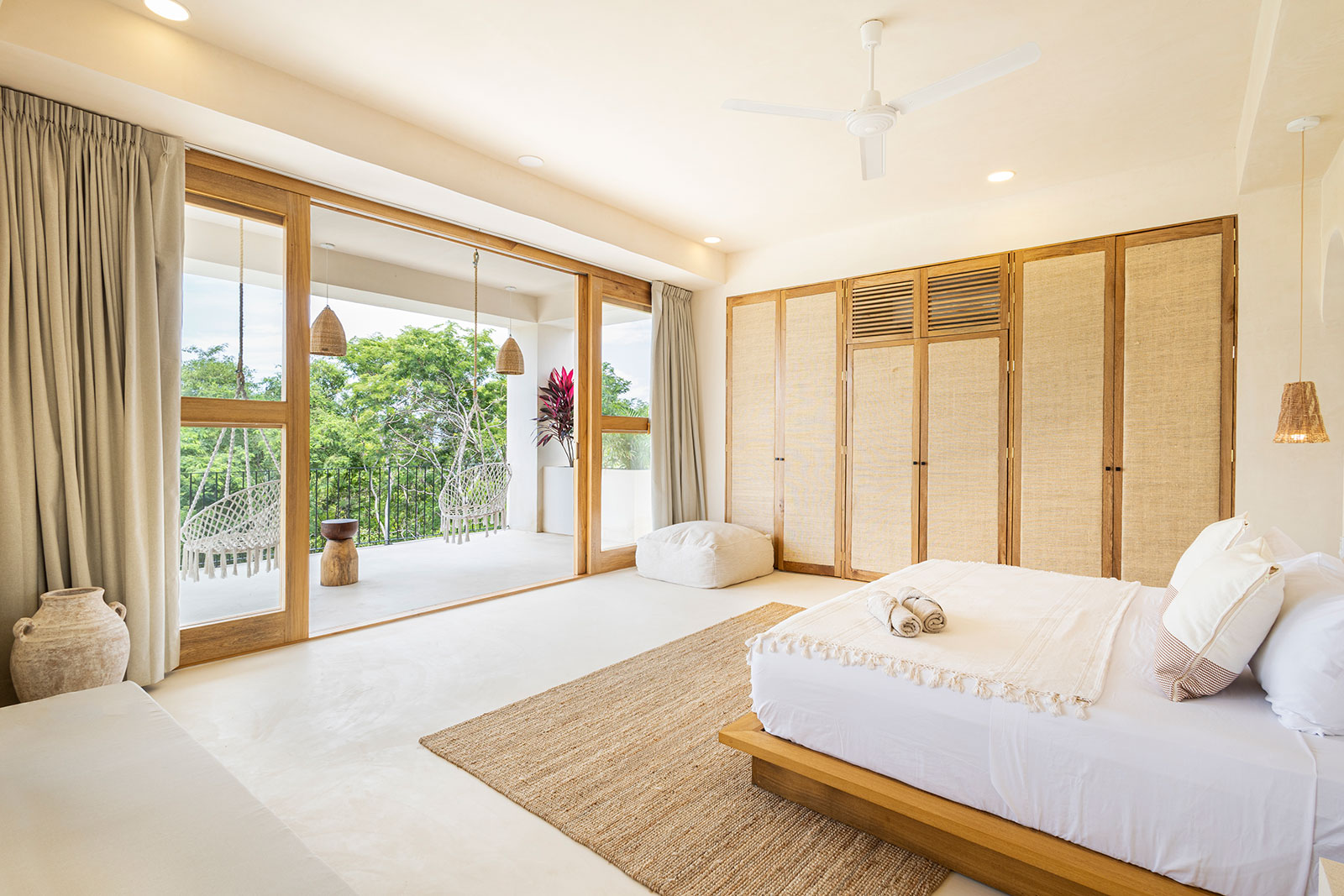 Oaxaca_Luxe_Luxury_Villas_Experiences_Puerto_Escondido_Casa_Taco_Champagne_12