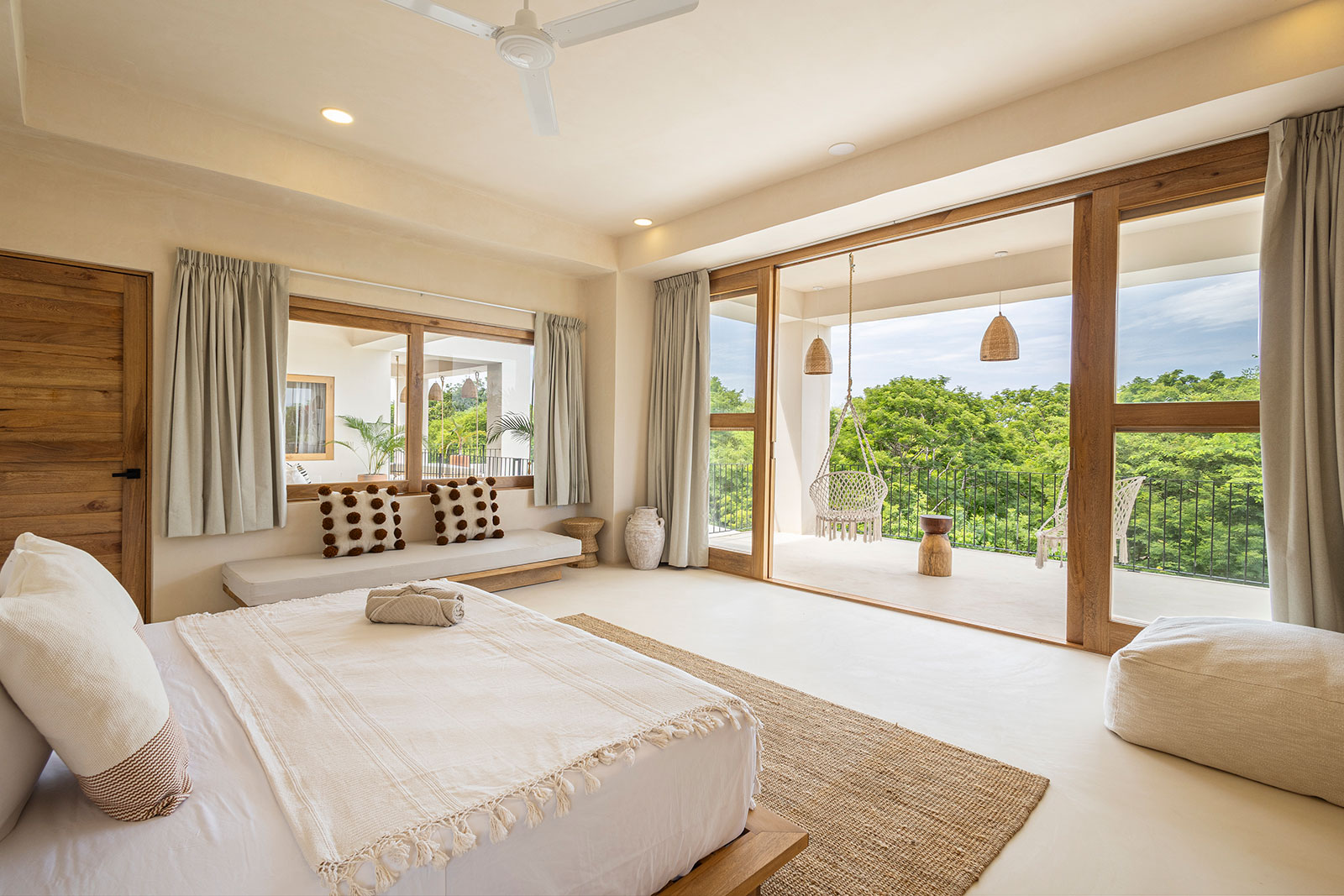 Oaxaca_Luxe_Luxury_Villas_Experiences_Puerto_Escondido_Casa_Taco_Champagne_13