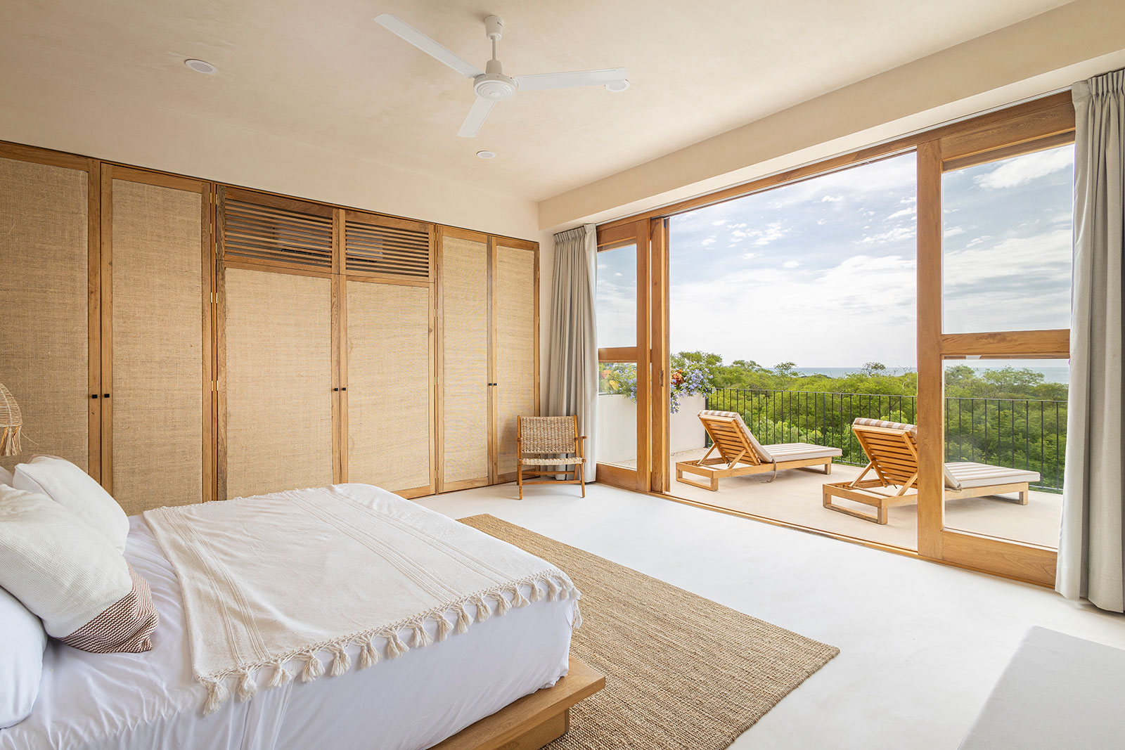 Oaxaca_Luxe_Luxury_Villas_Experiences_Puerto_Escondido_Casa_Taco_Champagne_25