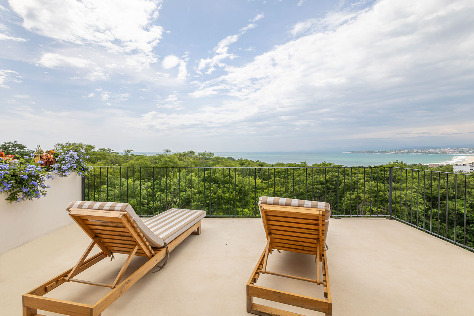 Oaxaca_Luxe_Luxury_Villas_Experiences_Puerto_Escondido_Casa_Taco_Champagne_26