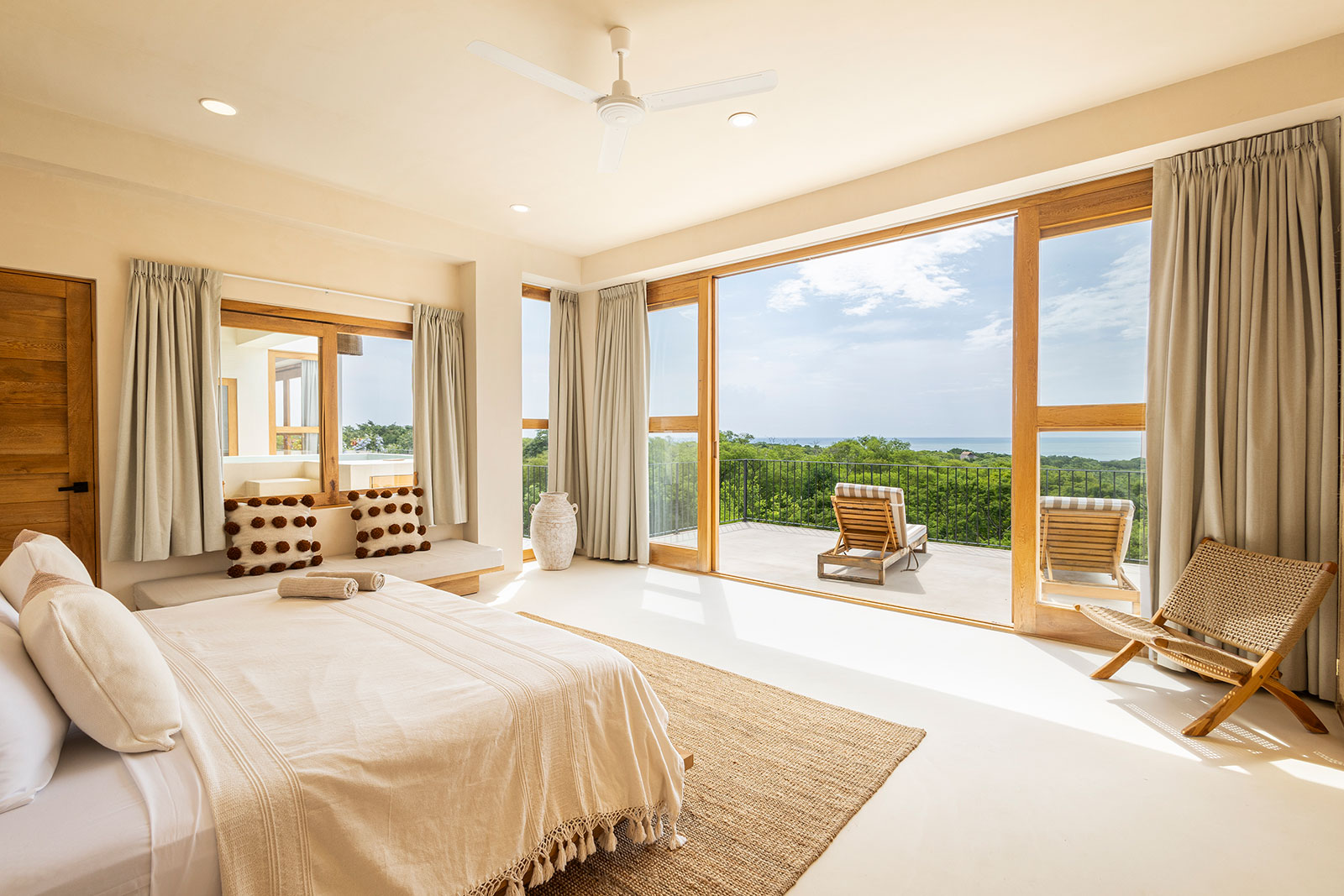 Oaxaca_Luxe_Luxury_Villas_Experiences_Puerto_Escondido_Casa_Taco_Champagne_32