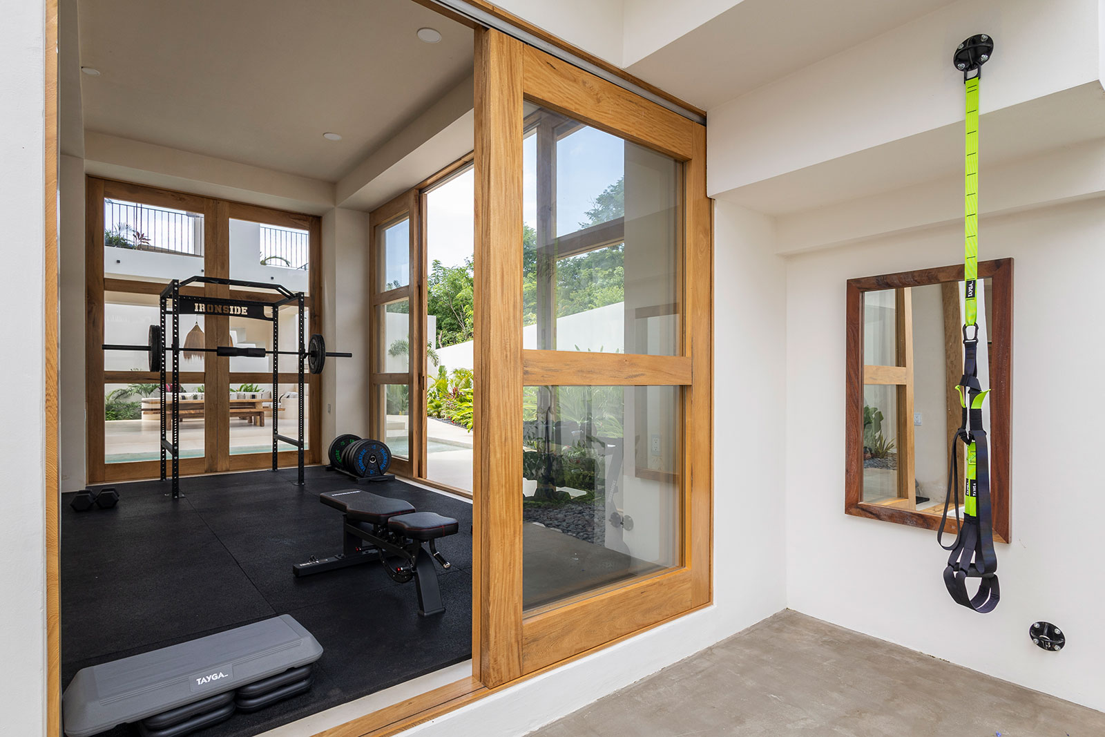 Oaxaca_Luxe_Luxury_Villas_Experiences_Puerto_Escondido_Casa_Taco_Champagne_9.2