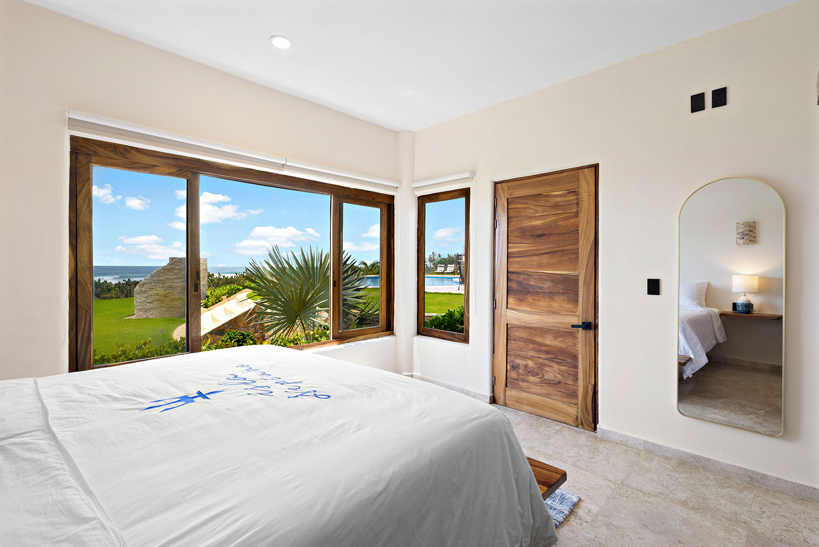 Oaxaca_Luxe_Luxury_Villas_Experiences_Puerto_Escondido_Isla_Neptuno_35.2