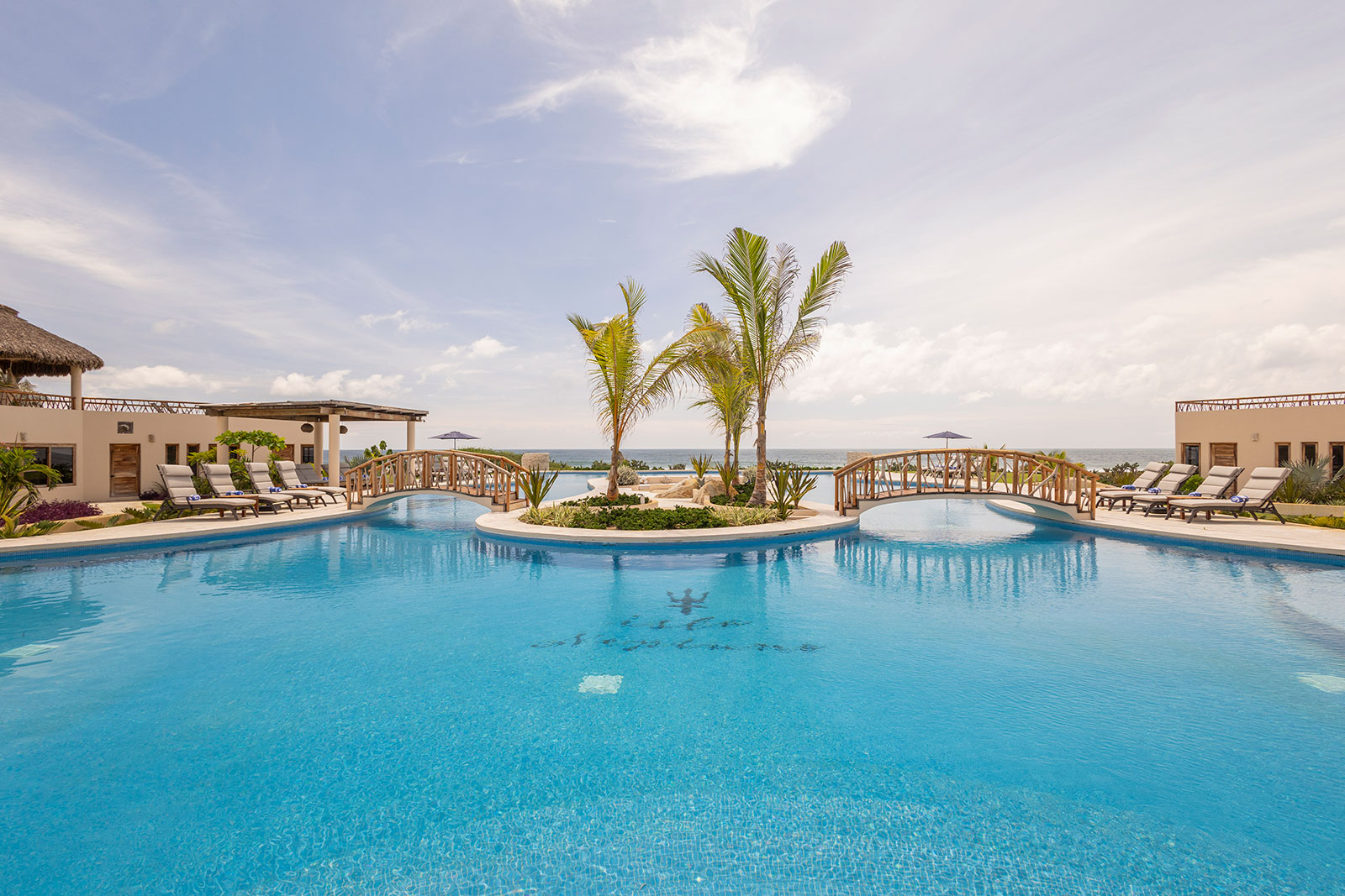 Oaxaca_Luxe_Luxury_Villas_Experiences_Puerto_Escondido_Isla_Neptuno_4