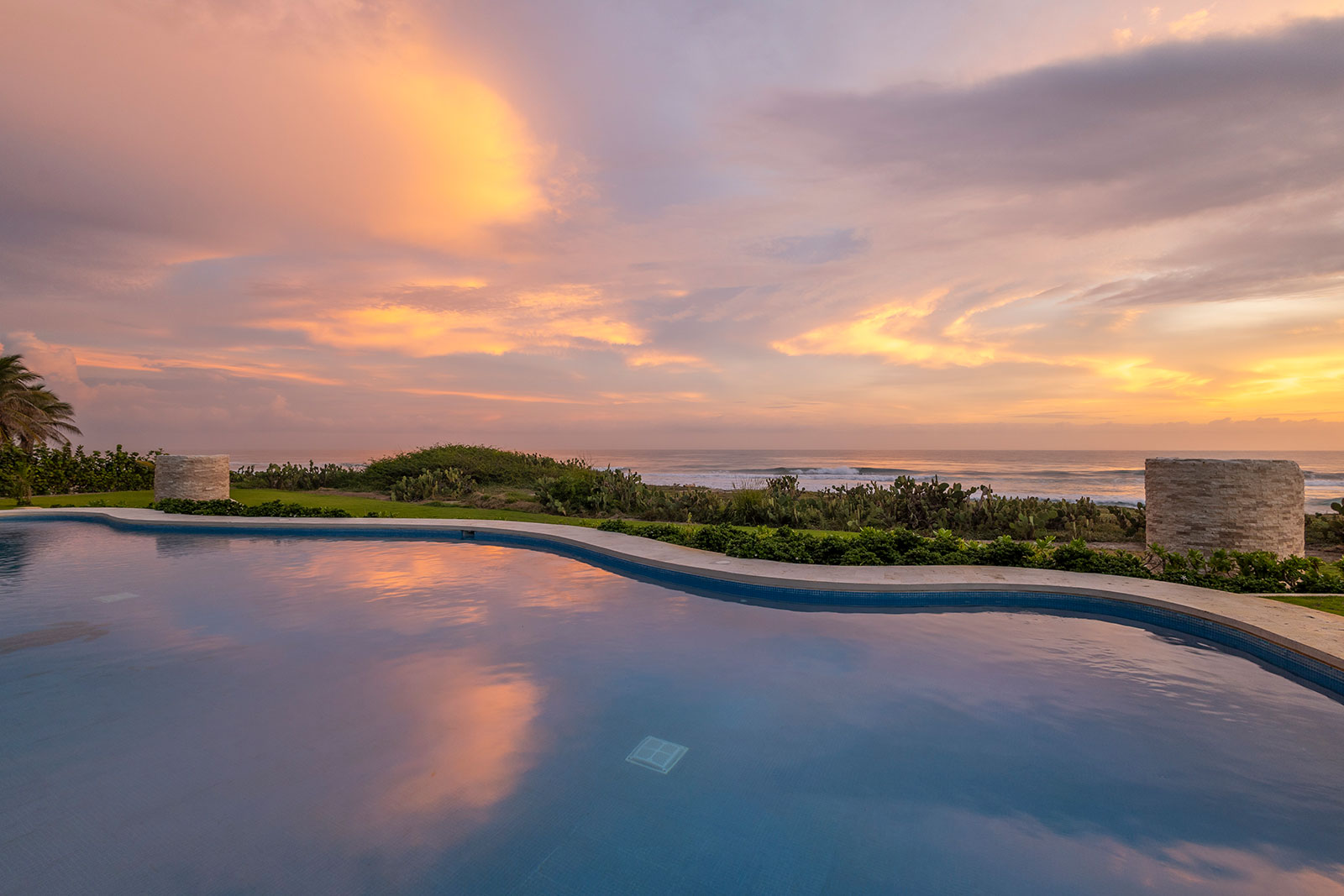 Oaxaca_Luxe_Luxury_Villas_Experiences_Puerto_Escondido_Isla_Neptuno_53