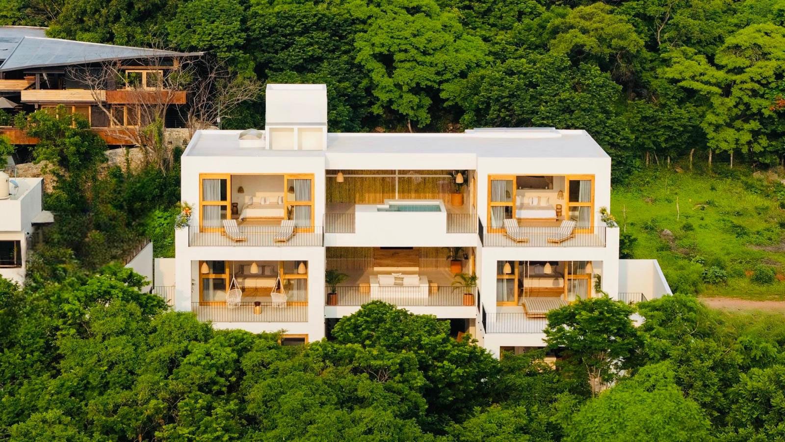 Oxaca_Luxe_Luxury_Villas_Experiences_Puerto_Escondido_Taco_Champagne_22