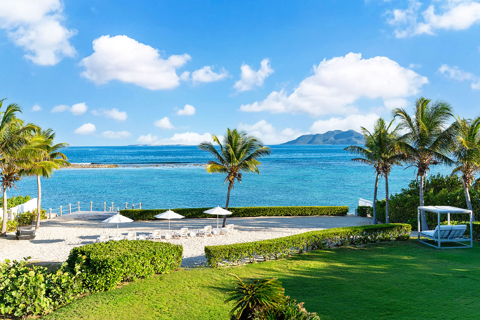 Maya_Luxe_Luxury_Villas_Experiences_Aguilla_Indigo_Indigo-beach-view1-300dpi
