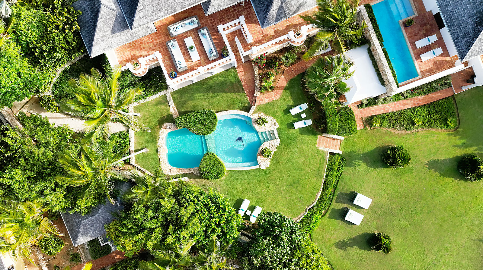 Maya_Luxe_Luxury_Villas_Experiences_Aguilla_Indigo_Villa-Indigo-pool2a-300dpi