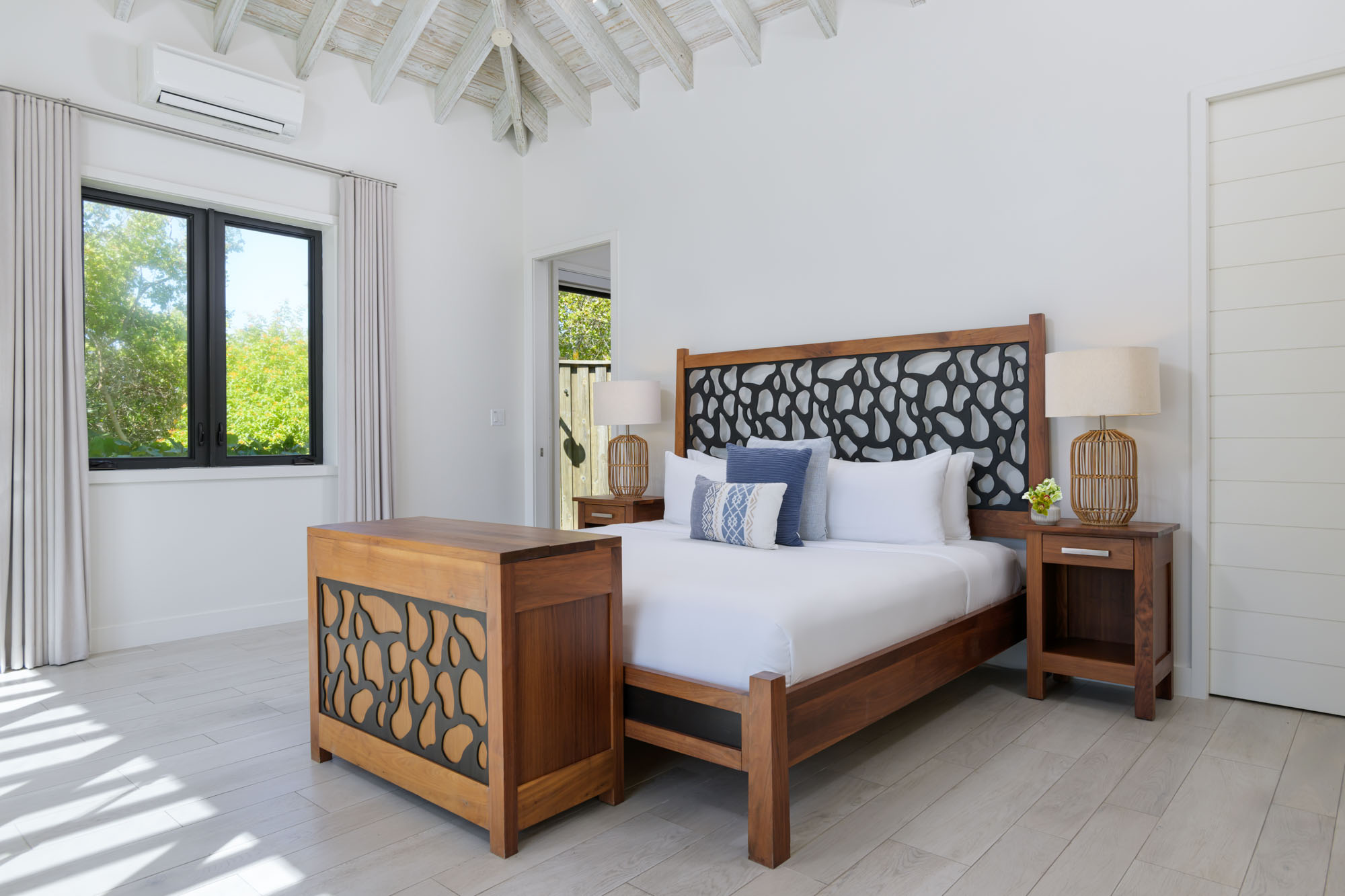 Maya Luxe Luxury Villa Rentals Experiences Turks Caicos Brise de Mer 11