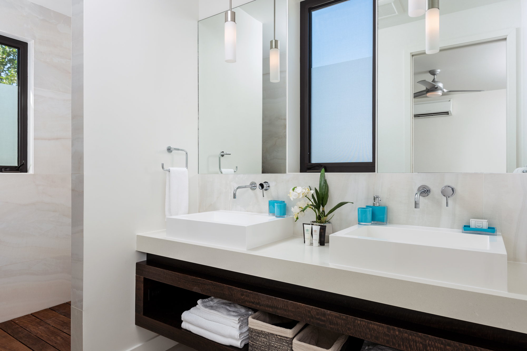 Maya Luxe Luxury Villa Rentals Experiences Turks Caicos Brise de Mer 18