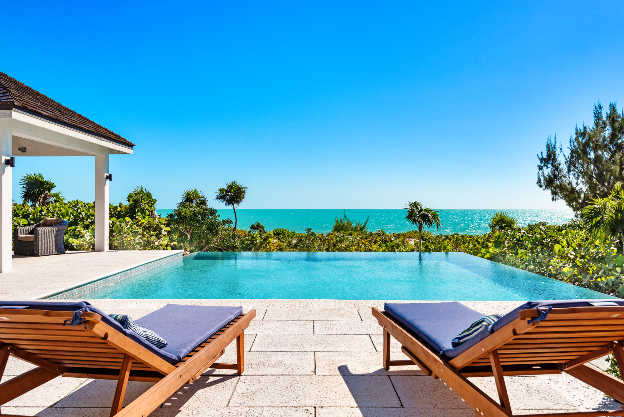 Maya Luxe Luxury Villa Rentals Experiences Turks Caicos Brise de Mer 2