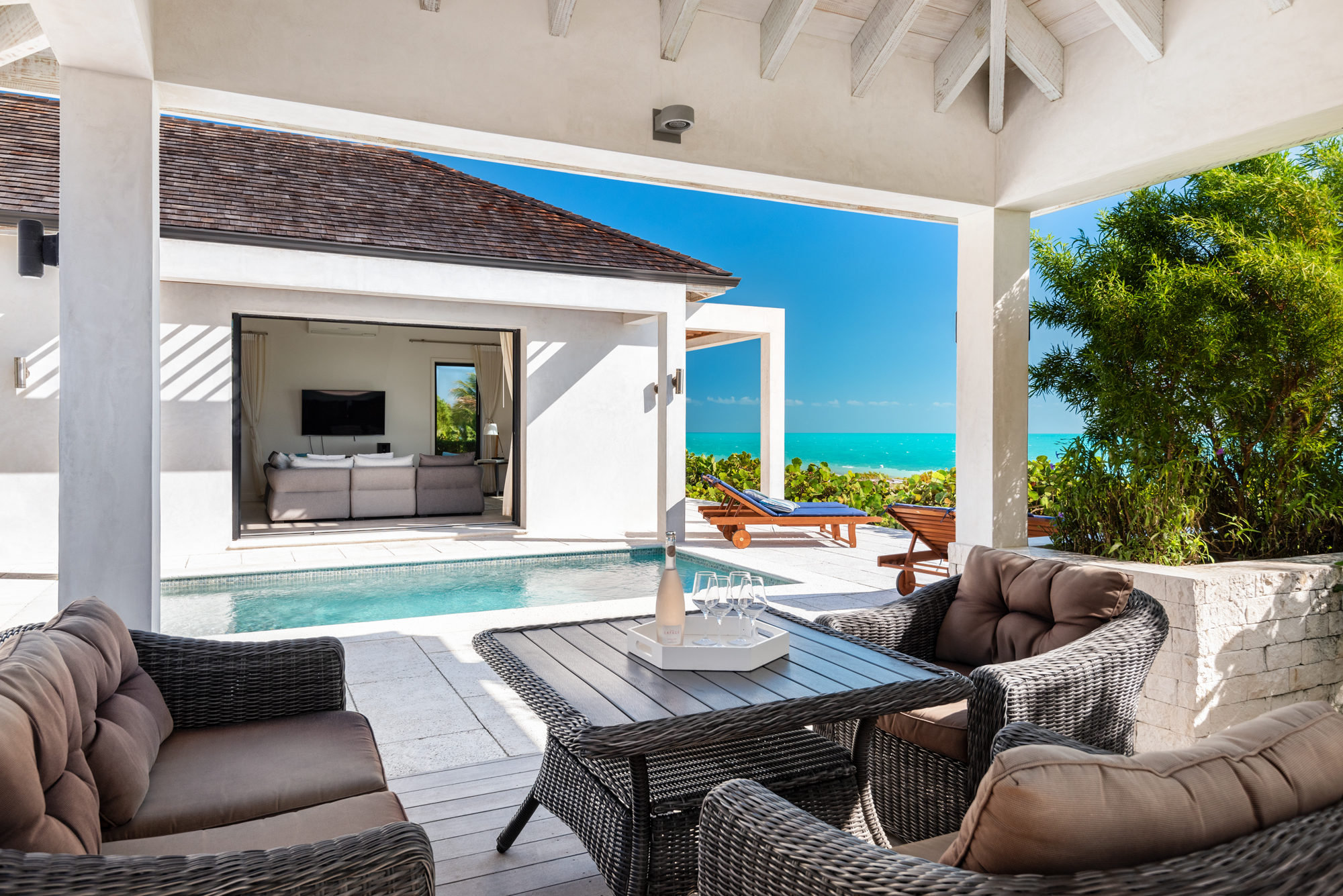 Maya Luxe Luxury Villa Rentals Experiences Turks Caicos Brise de Mer 23