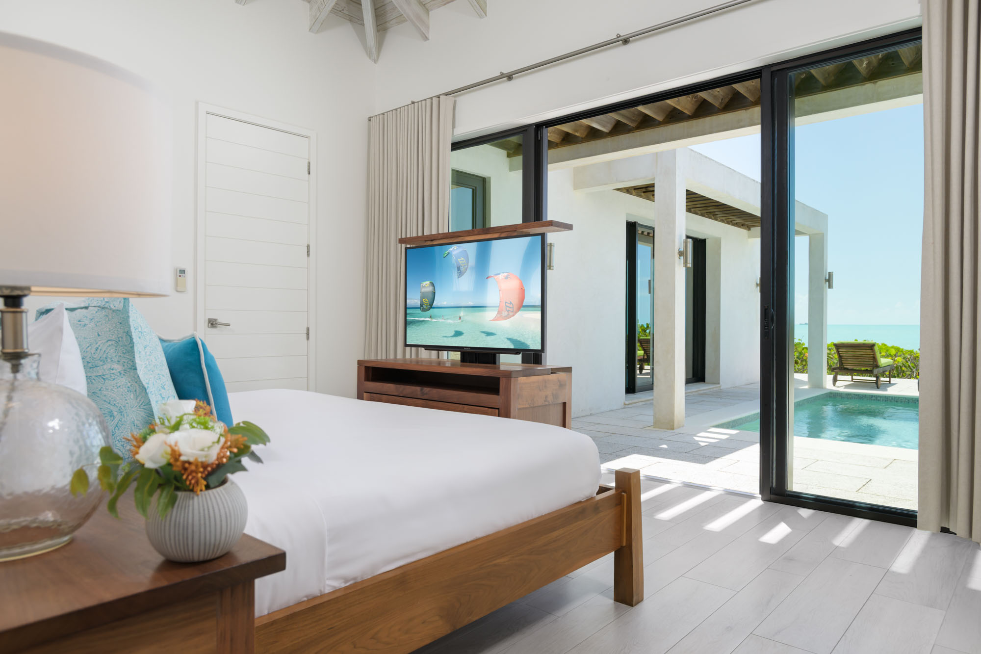 Maya Luxe Luxury Villa Rentals Experiences Turks Caicos Brise de Mer 28