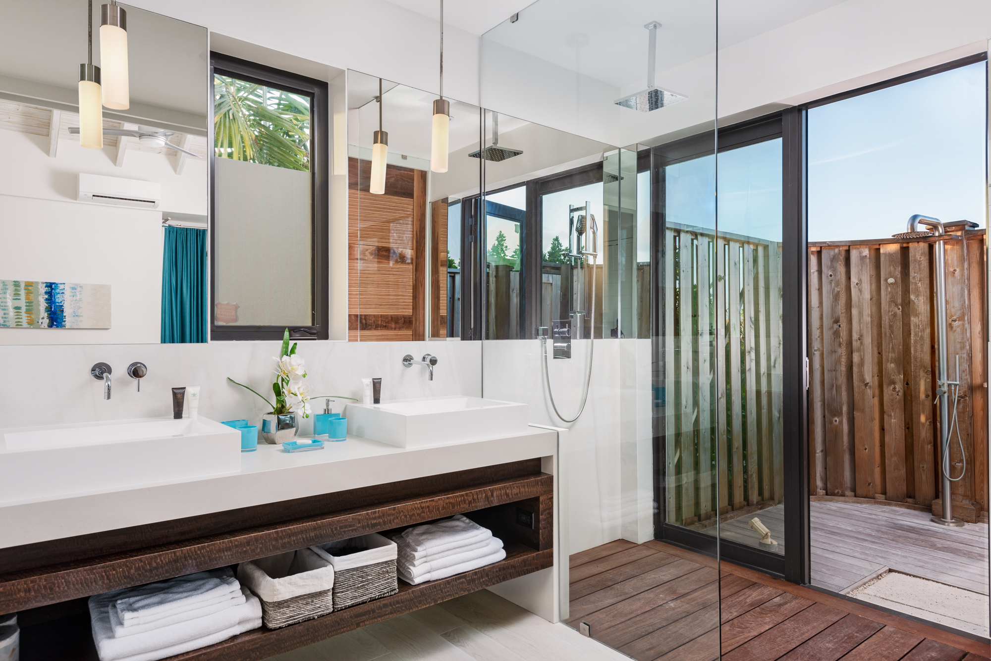 Maya Luxe Luxury Villa Rentals Experiences Turks Caicos Brise de Mer 30