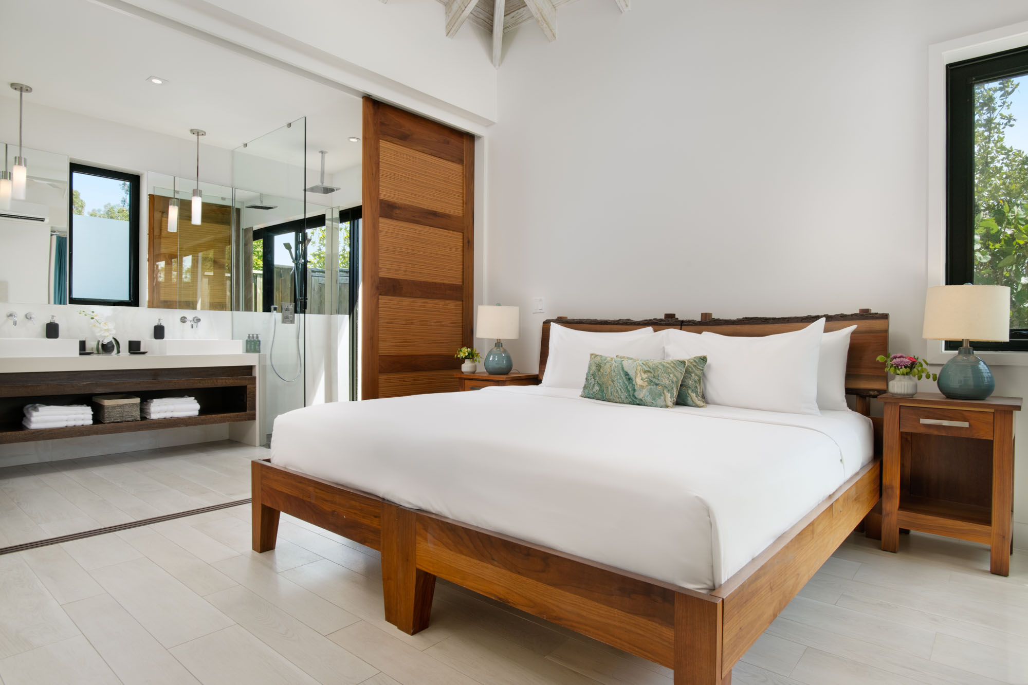 Maya Luxe Luxury Villa Rentals Experiences Turks Caicos Brise de Mer 31
