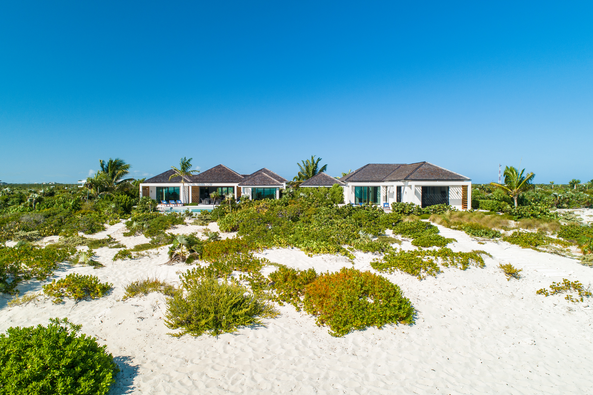 Maya Luxe Luxury Villa Rentals Experiences Turks Caicos Brise de Mer 33