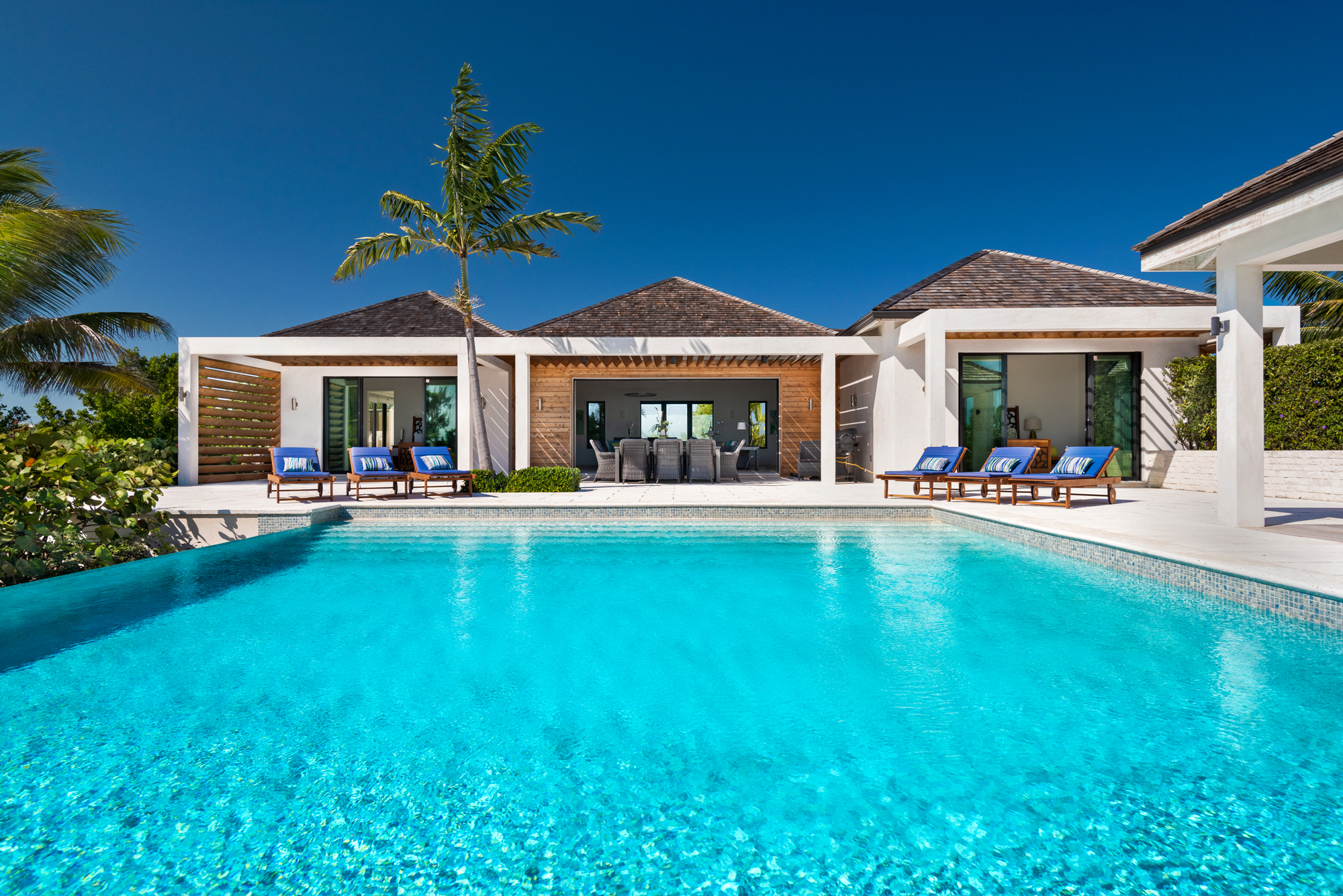 Maya Luxe Luxury Villa Rentals Experiences Turks Caicos Brise de Mer 4