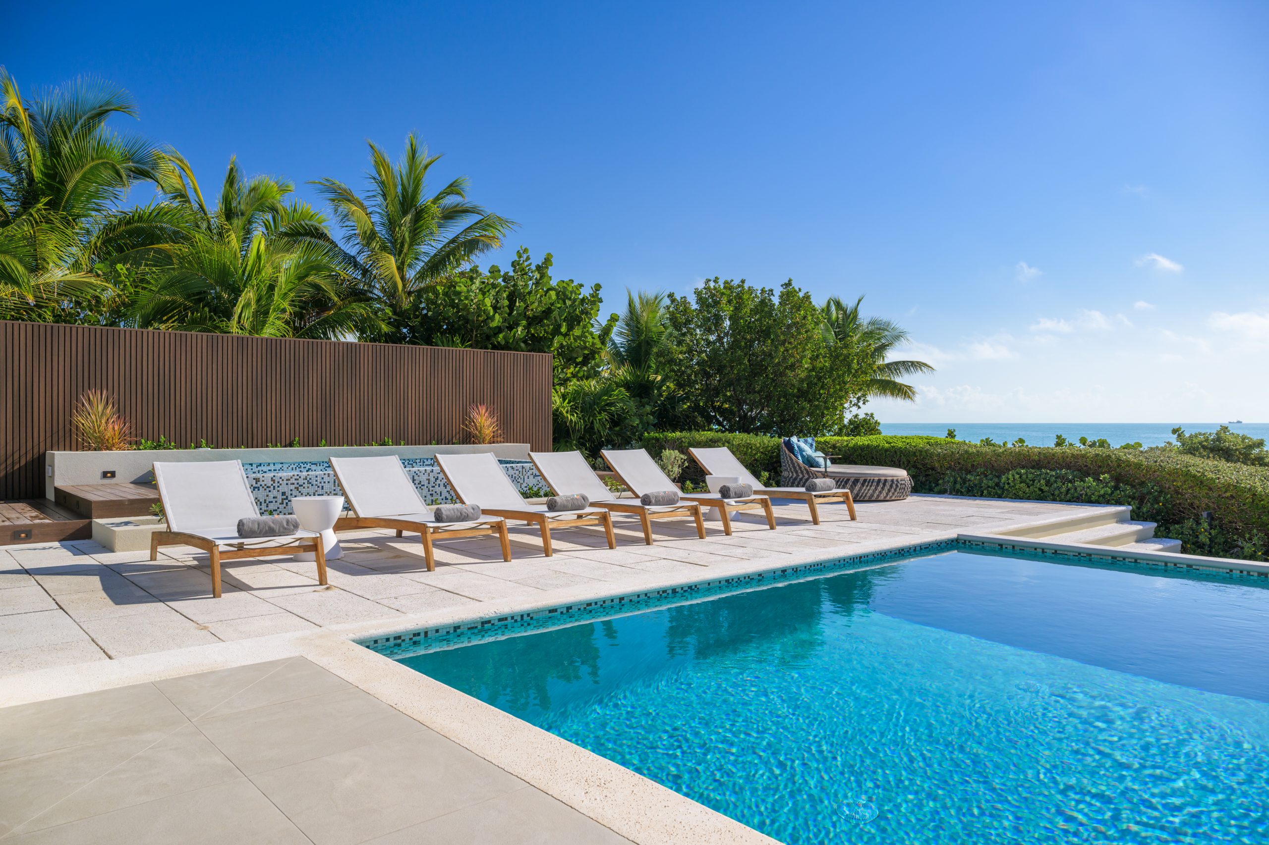 Maya Luxe Luxury Villa Rentals Experiences Turks Caicos Clevelander 26