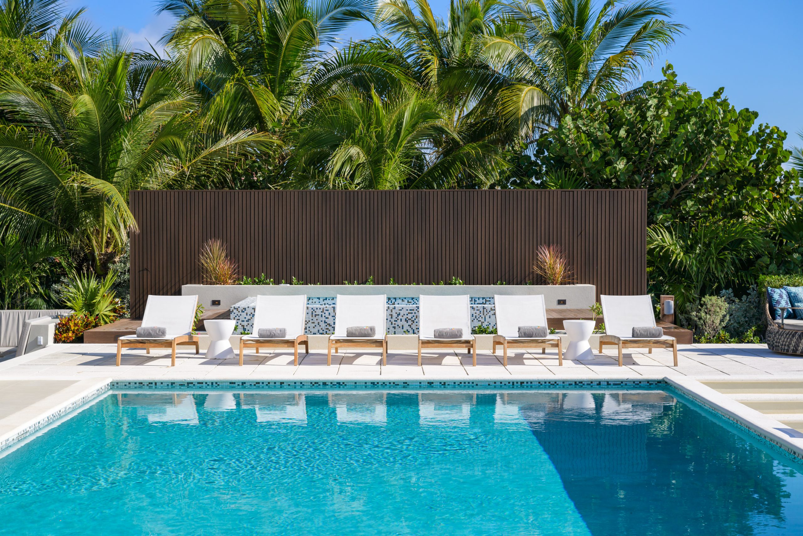 Maya Luxe Luxury Villa Rentals Experiences Turks Caicos Clevelander 28