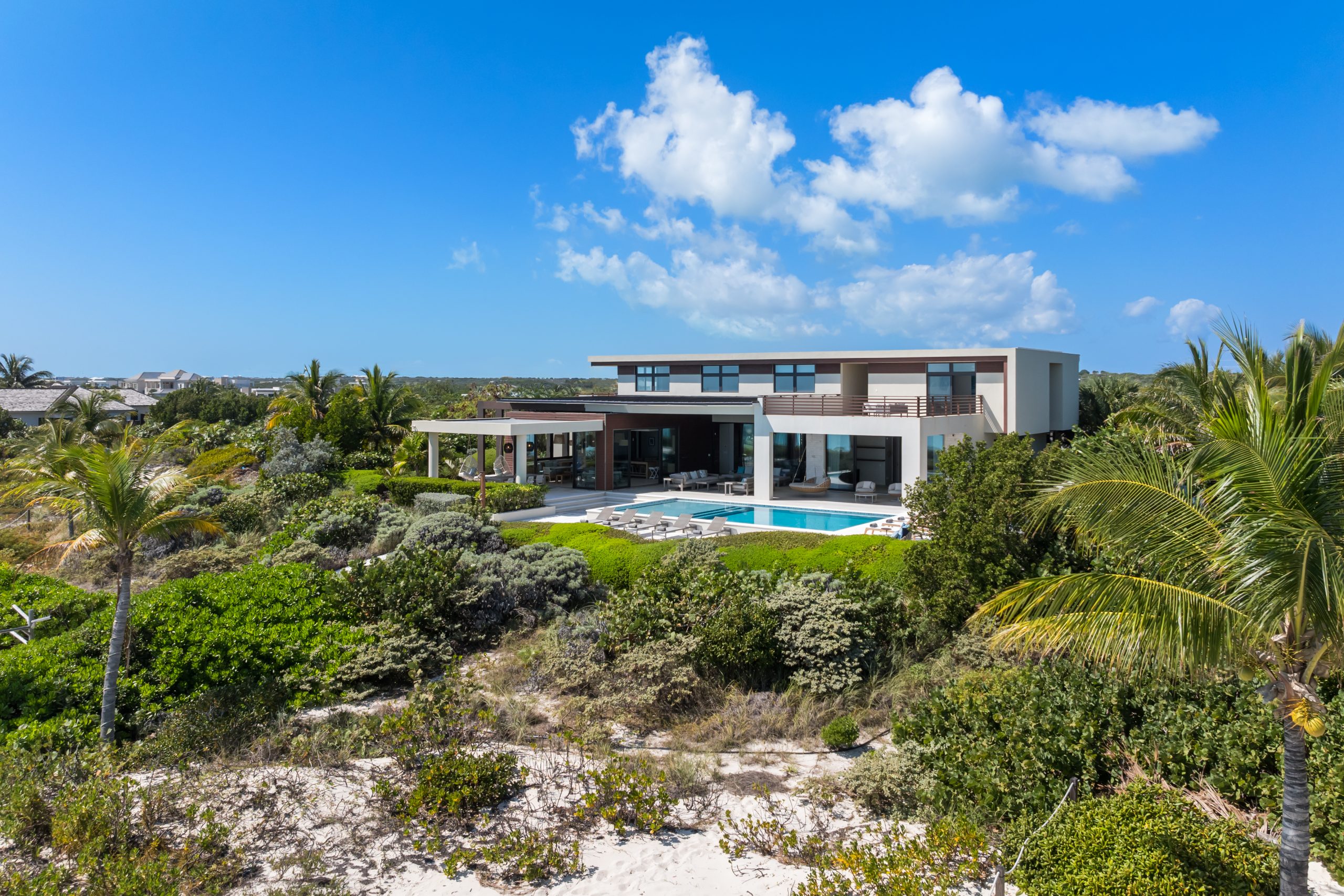 Maya Luxe Luxury Villa Rentals Experiences Turks Caicos Clevelander 36