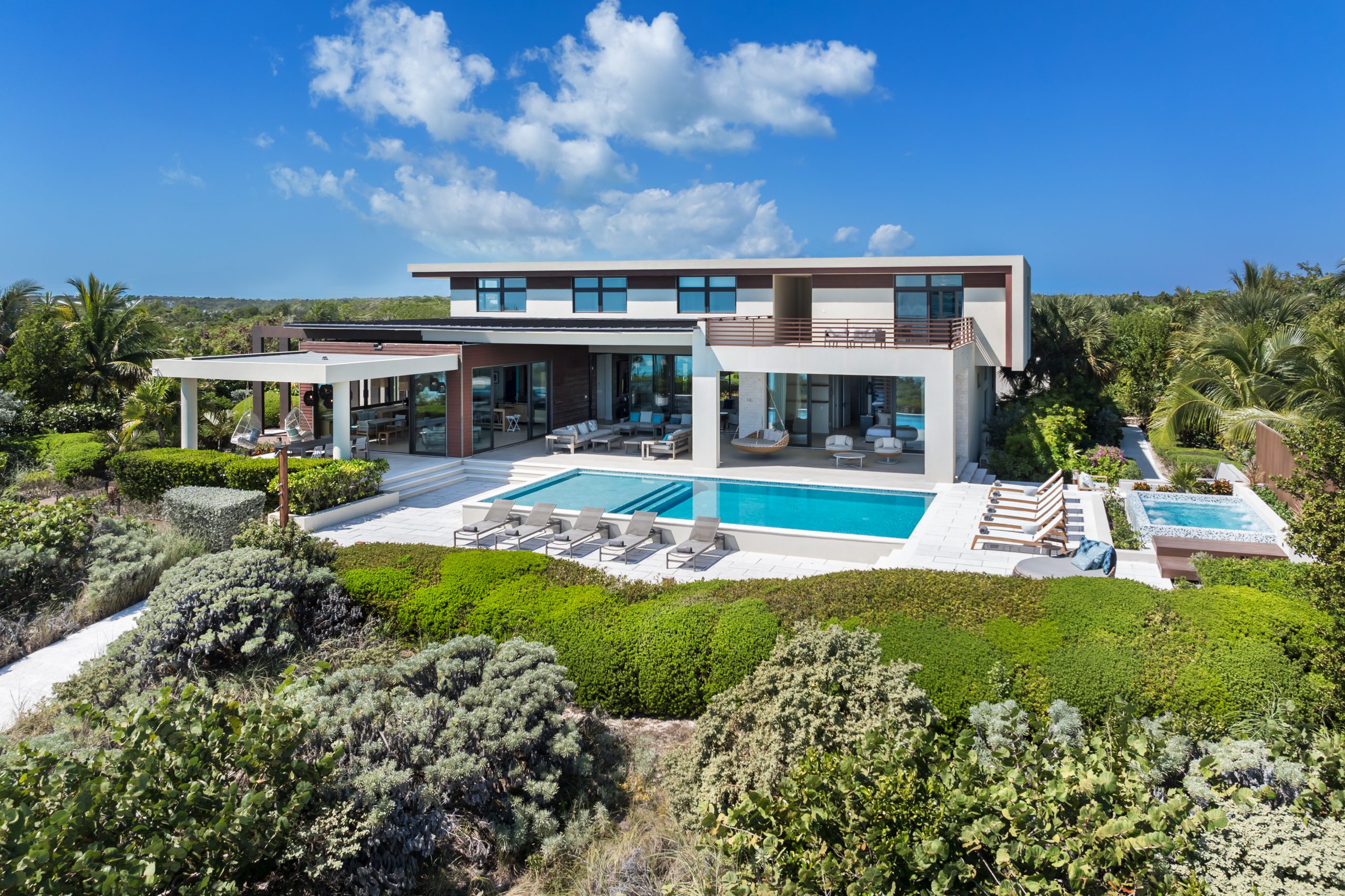 Maya Luxe Luxury Villa Rentals Experiences Turks Caicos Clevelander 37