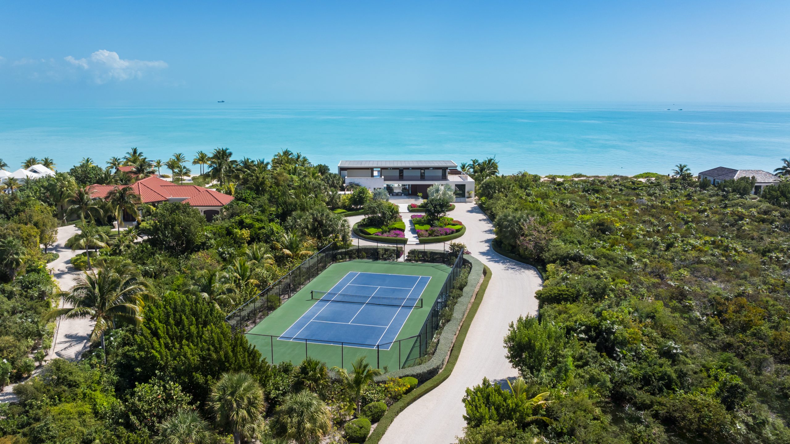 Maya Luxe Luxury Villa Rentals Experiences Turks Caicos Clevelander 43