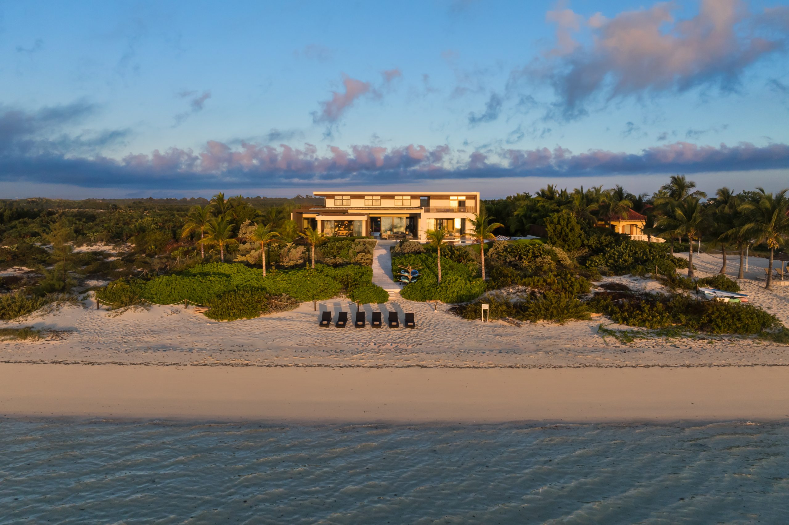 Maya Luxe Luxury Villa Rentals Experiences Turks Caicos Clevelander 55