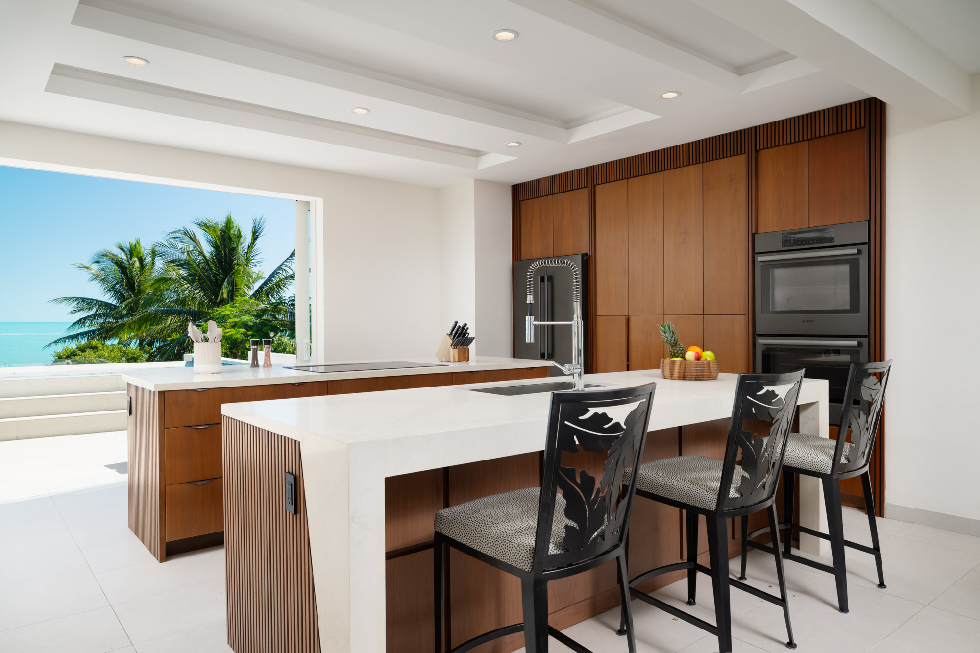 Maya Luxe Luxury Villa Rentals Experiences Turks Caicos Goldfinger Villa Goldfinger 04