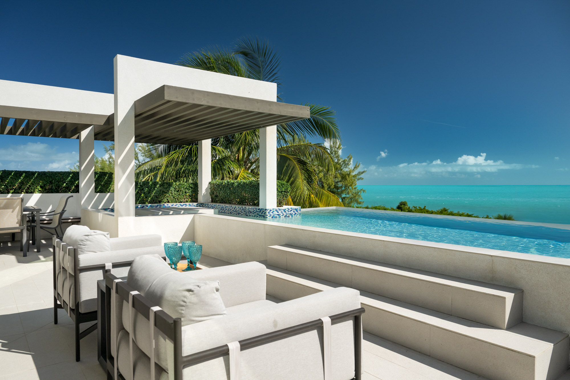 Maya Luxe Luxury Villa Rentals Experiences Turks Caicos Goldfinger Villa Goldfinger 06
