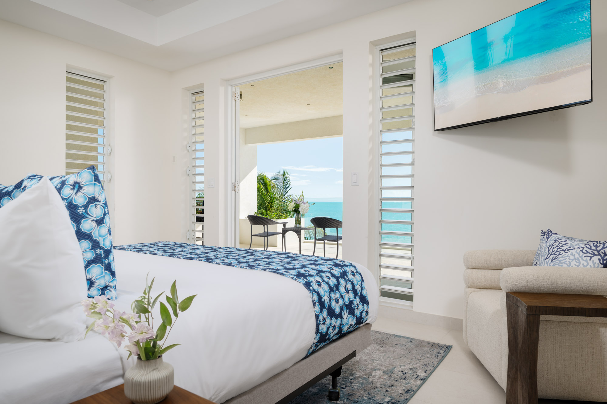 Maya Luxe Luxury Villa Rentals Experiences Turks Caicos Goldfinger Villa Goldfinger 15