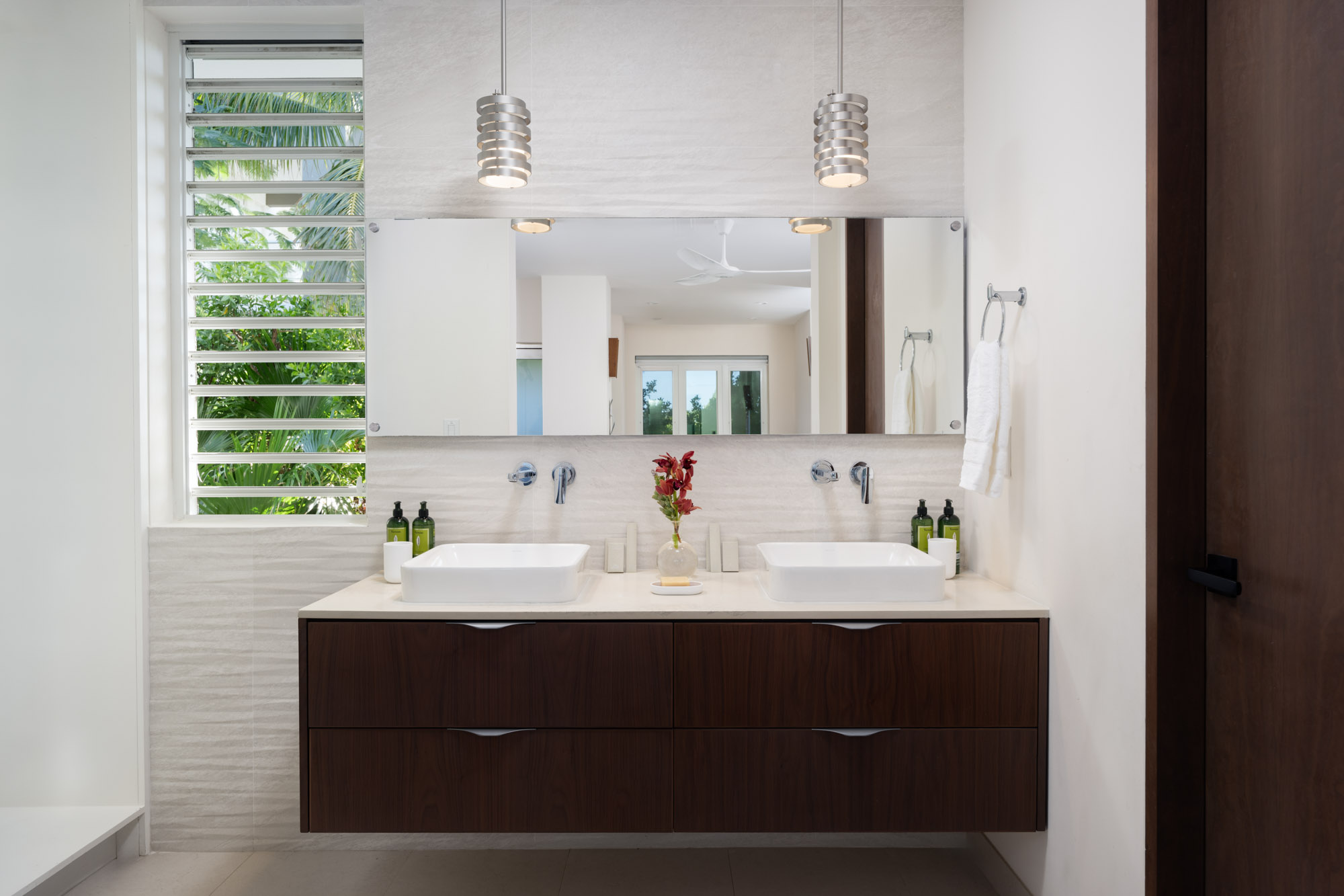 Maya Luxe Luxury Villa Rentals Experiences Turks Caicos Goldfinger Villa Goldfinger 21