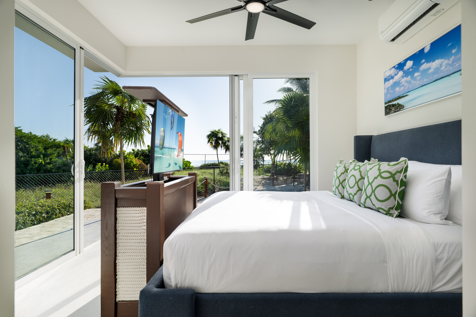 Maya Luxe Luxury Villa Rentals Experiences Turks Caicos Goldfinger Villa Goldfinger 26