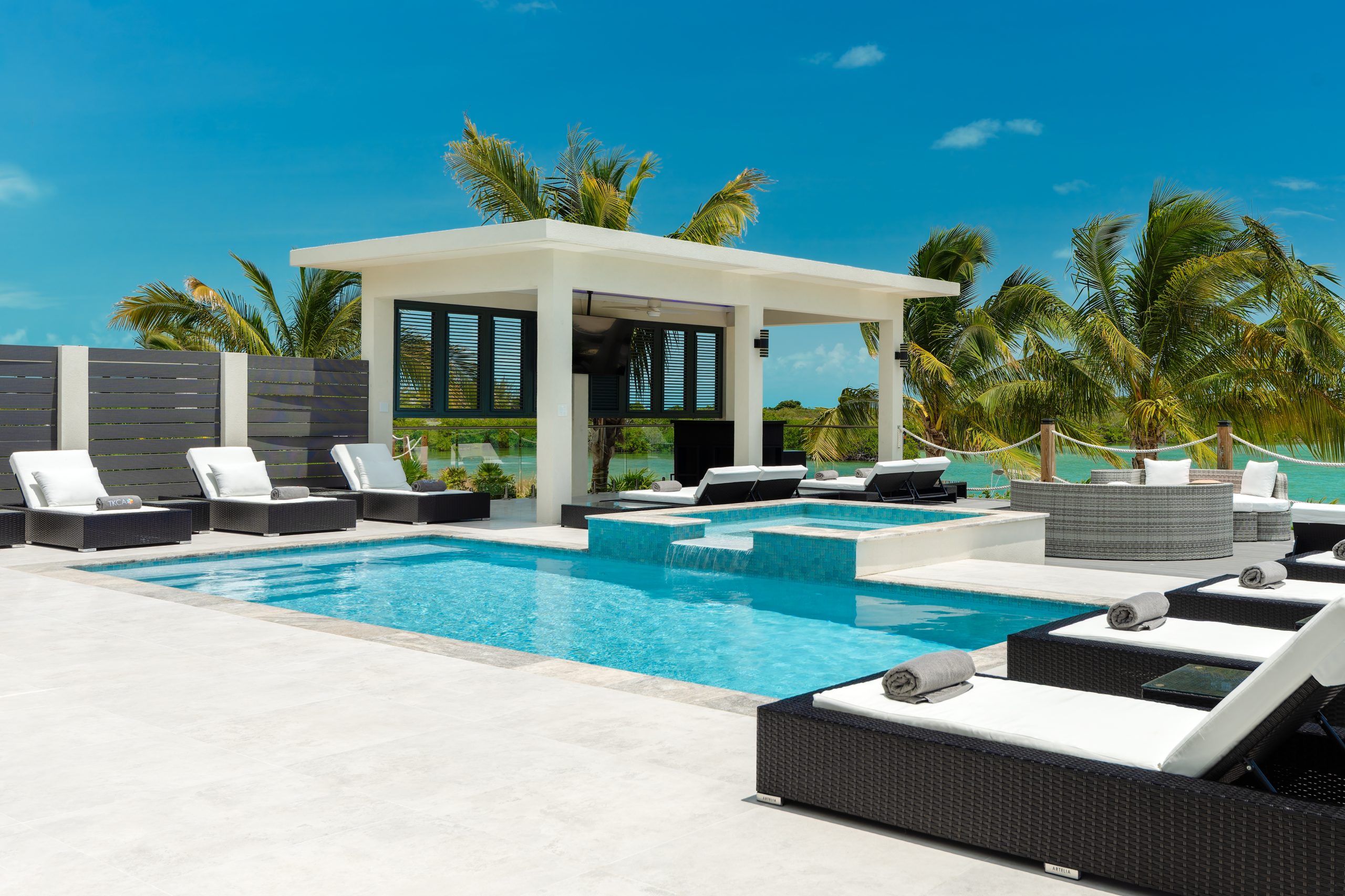 Maya Luxe Luxury Villa Rentals Experiences Turks Caicos Horizon 06